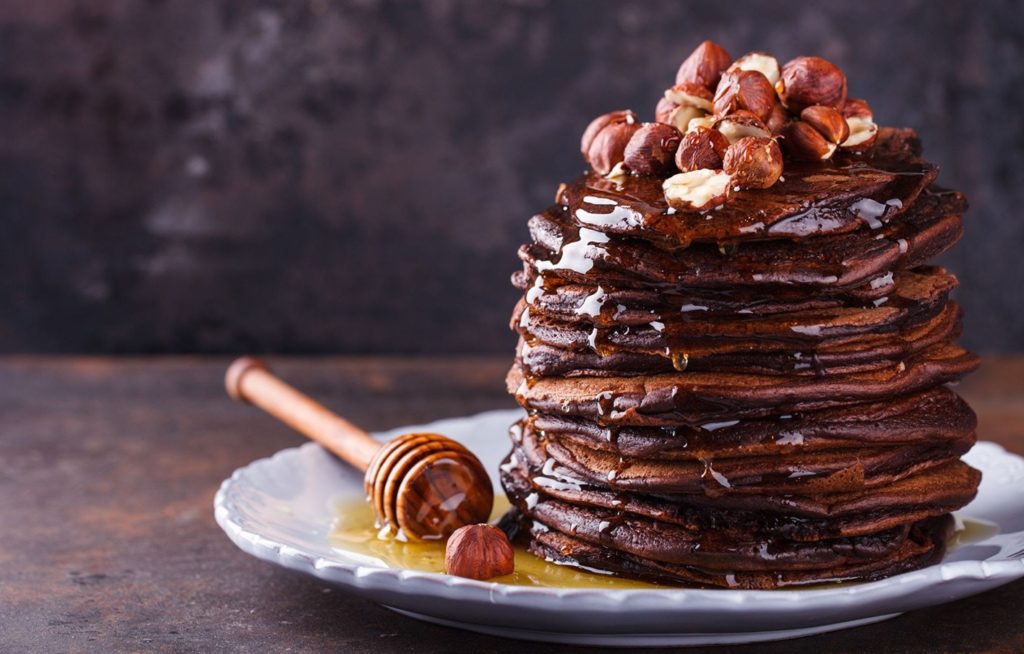 Healthy sweets: cocoa pancakes