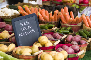 Fresh,Produce,On,Sale,At,The,Local,Farmers,Market.