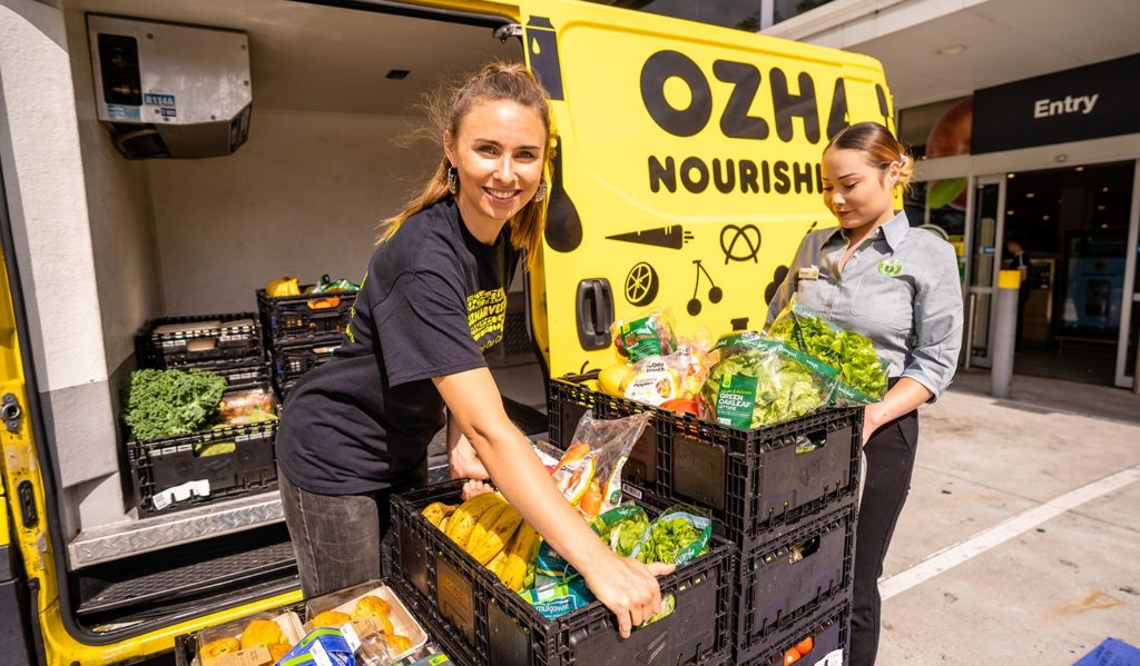Food relief Australia: Woolworths supermarkets supply surplus food to OzHarvest